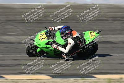 media/Jan-16-2026-CVMA Friday Practice (Fri) [[6f2bf47531]]/3-Racer 2/Session 2 Bowl Entry Pans/